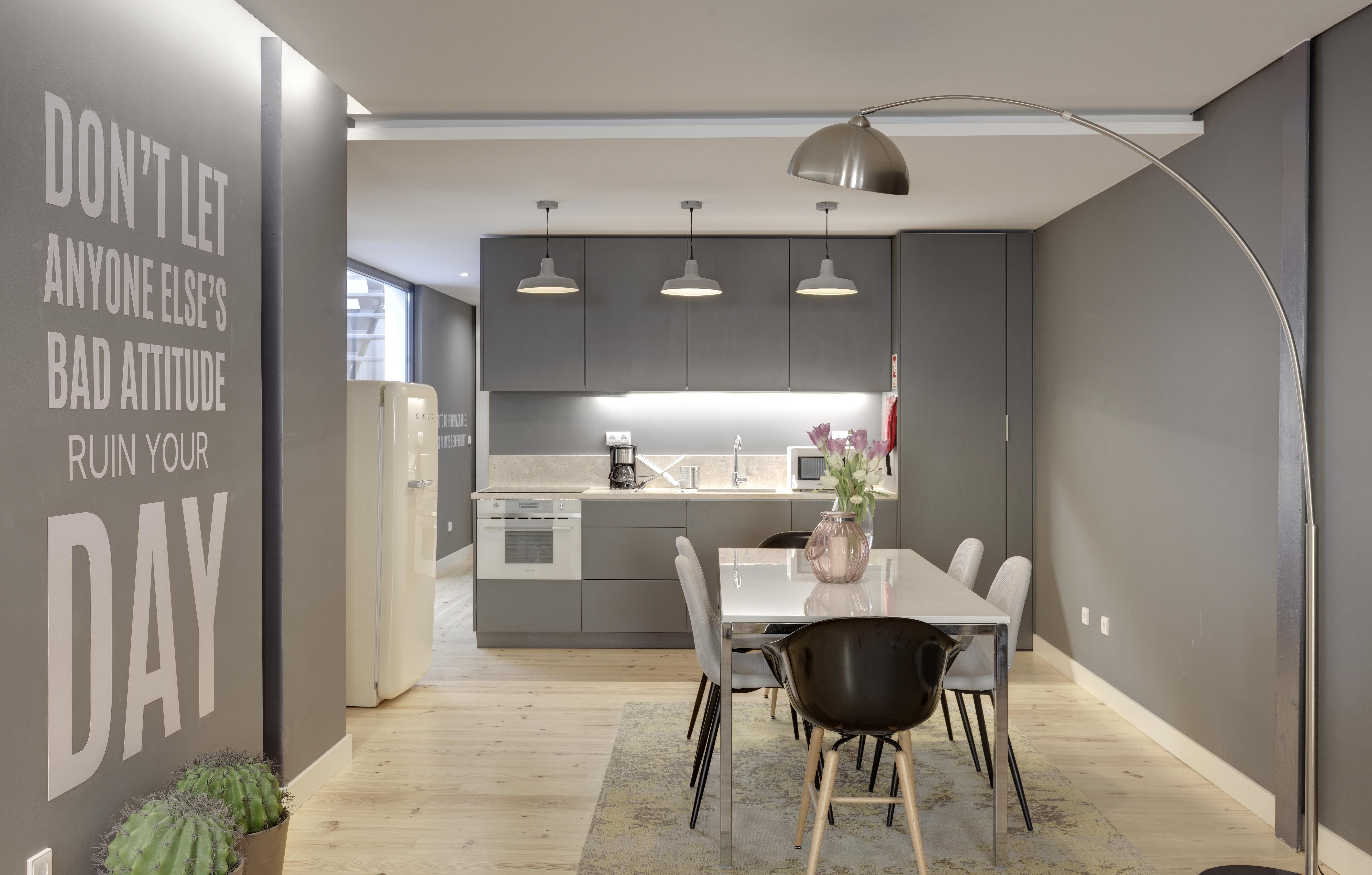 City Stays Bica Apartments Lisbona Esterno foto