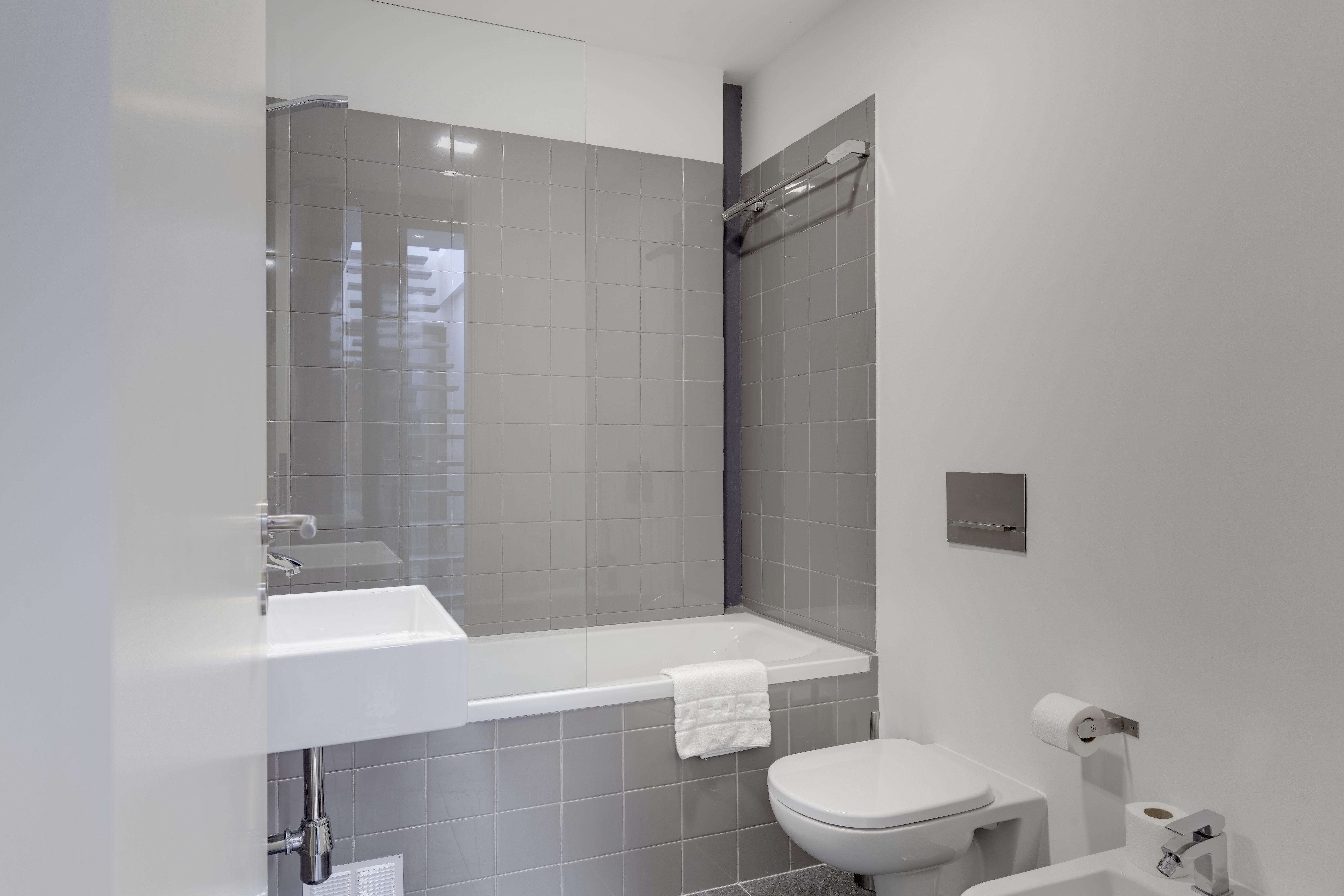 City Stays Bica Apartments Lisbona Esterno foto