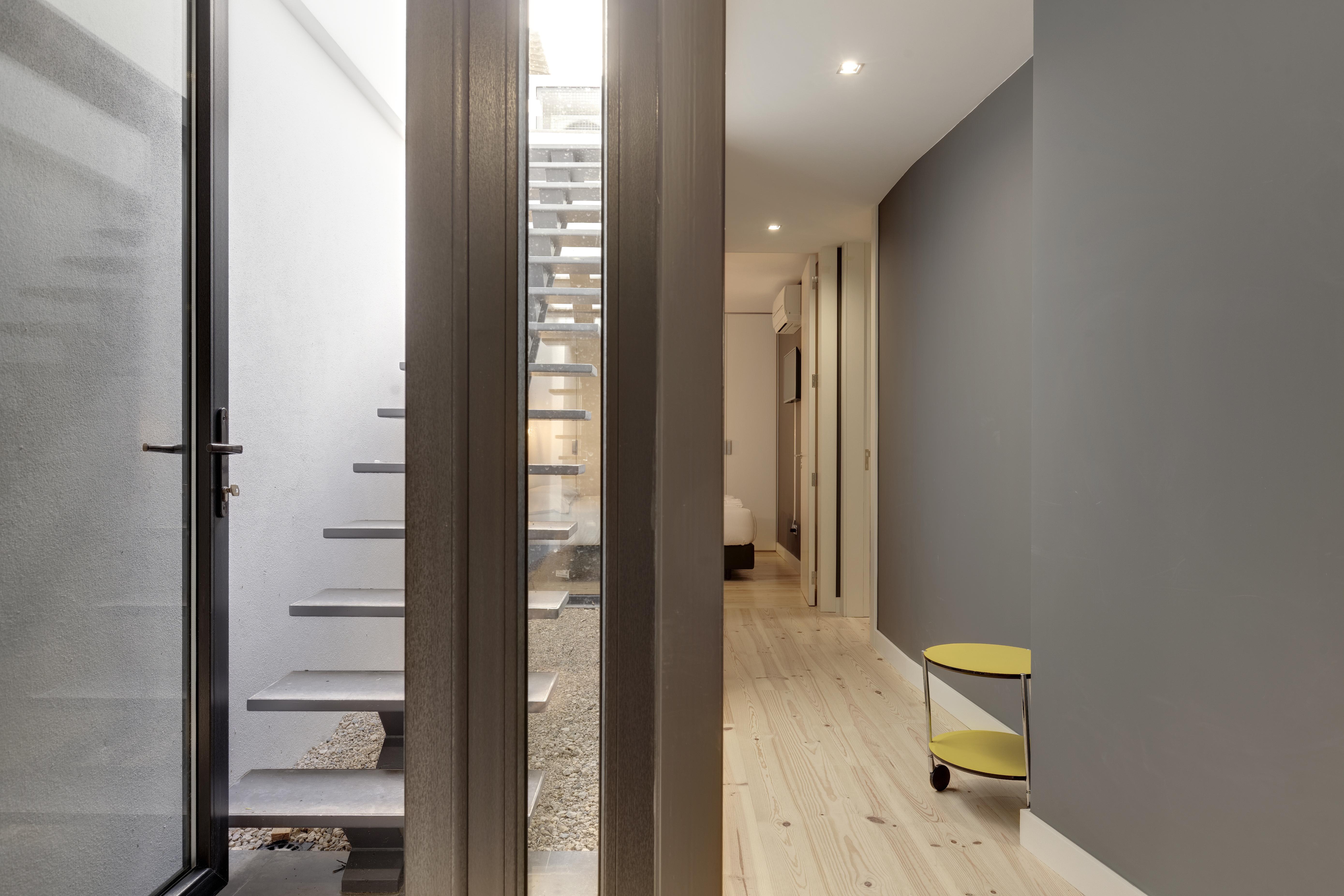 City Stays Bica Apartments Lisbona Esterno foto